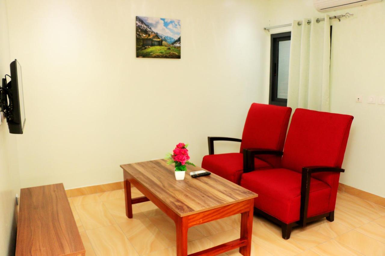 Hotel Laval Abidjan Extérieur photo